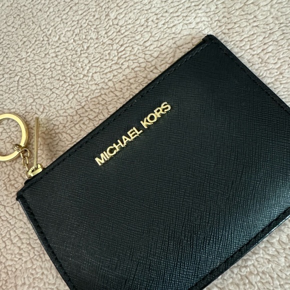 Michael Kors Accessories - Michael Kors Card Holder with Coin slot (Used)